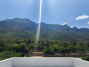 Casa en Venta, Puerta de Hierro, Monterrey, Nuevo León