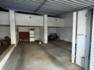 Cochera en Venta en Barrio Martin
