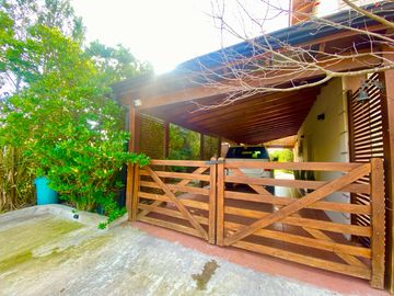 APTO CREDITO - CASA EN VENTA | 5 AMBIENTES | LOTE INTERNO | FINCAS DEL LAGO, ING. MASCHWITZ.