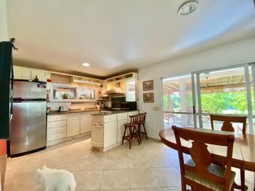 APTO CREDITO - CASA EN VENTA | 5 AMBIENTES | LOTE INTERNO | FINCAS DEL LAGO, ING. MASCHWITZ.