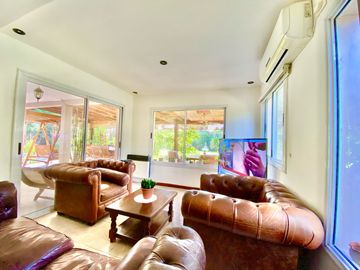 APTO CREDITO - CASA EN VENTA | 5 AMBIENTES | LOTE INTERNO | FINCAS DEL LAGO, ING. MASCHWITZ.