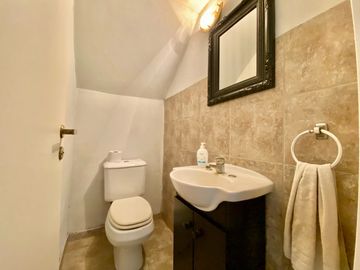 APTO CREDITO - CASA EN VENTA | 5 AMBIENTES | LOTE INTERNO | FINCAS DEL LAGO, ING. MASCHWITZ.