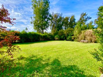 APTO CREDITO - CASA EN VENTA | 5 AMBIENTES | LOTE INTERNO | FINCAS DEL LAGO, ING. MASCHWITZ.
