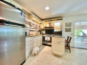 APTO CREDITO - CASA EN VENTA | 5 AMBIENTES | LOTE INTERNO | FINCAS DEL LAGO, ING. MASCHWITZ.