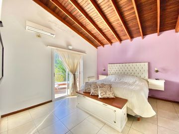 APTO CREDITO - CASA EN VENTA | 5 AMBIENTES | LOTE INTERNO | FINCAS DEL LAGO, ING. MASCHWITZ.