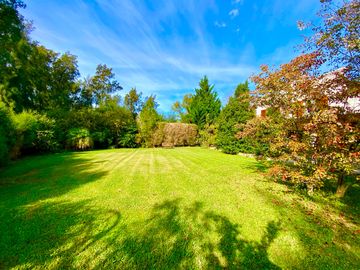 APTO CREDITO - CASA EN VENTA | 5 AMBIENTES | LOTE INTERNO | FINCAS DEL LAGO, ING. MASCHWITZ.