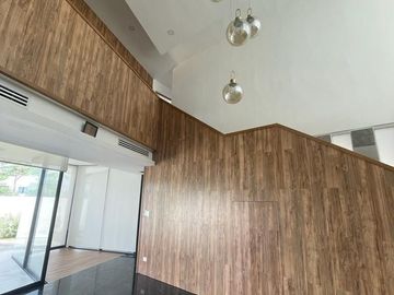 Residencia de 4 Recamaras con Alberca y Jacuzzi en Cabo Norte, Mérida