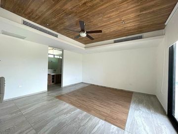 Residencia de 4 Recamaras con Alberca y Jacuzzi en Cabo Norte, Mérida