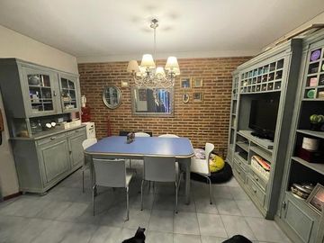 Venta departamento en Belgrano gran terraza,   4 ambientes mas dependencias y cochera