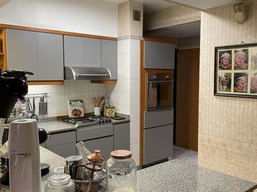 Venta departamento en Belgrano gran terraza,   4 ambientes mas dependencias y cochera