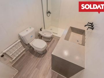 Departamento en venta, apto crédito, 3 ambientes con 2 baños. Espacio guardacoche.