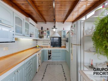 VENTA DEPARTAMENTO 4 AMBIENTES EN BOEDO CON PARRILLA Y QUINCHO INTEGRADO