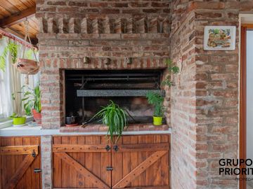 VENTA DEPARTAMENTO 4 AMBIENTES EN BOEDO CON PARRILLA Y QUINCHO INTEGRADO