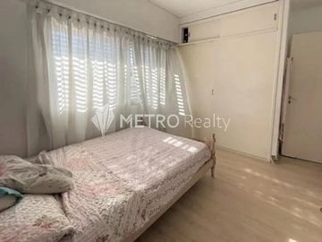 Casa 6 ambientes con quincho, pileta y doble cochera en Bernal Oeste