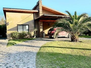 Casa en  VENTA en Barrancas de Iraola