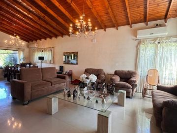 Casa en  VENTA en Barrancas de Iraola
