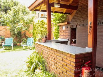 Excelente chalet apto credito hipotecario - Banfield Este