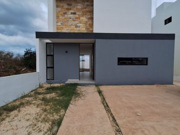 Casa (127) en Venta en Privada Nadira en Conkal