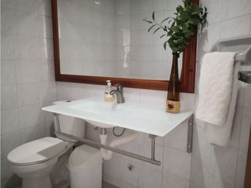 SE ARRIENDA GRAN Y HERMOSO APARTAMENTO EN LOS ALPES