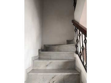 SE ARRIENDA GRAN Y HERMOSO APARTAMENTO EN LOS ALPES