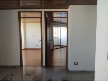 SE ARRIENDA GRAN Y HERMOSO APARTAMENTO EN LOS ALPES