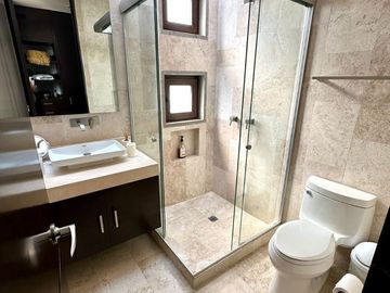 CASA EN VENTA EN PRADO LARGO ZONA ESMERALDA