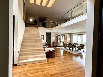 CASA EN VENTA EN PRADO LARGO ZONA ESMERALDA
