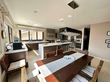 CASA EN VENTA EN PRADO LARGO ZONA ESMERALDA