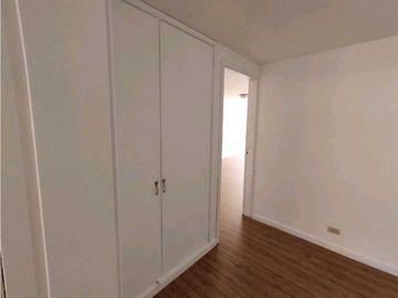 Venta / Arriendo apto en la 93