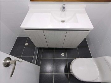 Venta / Arriendo apto en la 93