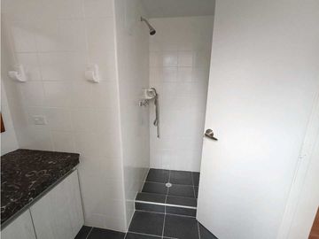 Venta / Arriendo apto en la 93