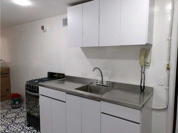 Venta / Arriendo apto en la 93