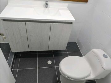 Venta / Arriendo apto en la 93