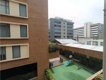 Venta / Arriendo apto en la 93