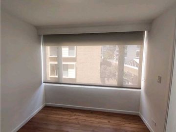 Venta / Arriendo apto en la 93