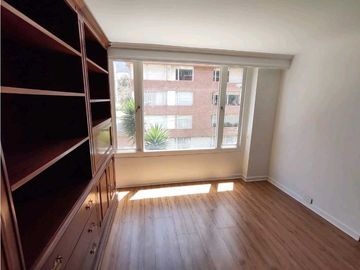 Venta / Arriendo apto en la 93