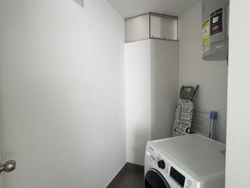 MODERNO APART-HOTEL EN VENTA DE 24 DEPARTAMENTOS EN MIRAFLORES
