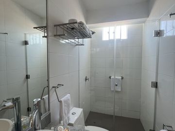 MODERNO APART-HOTEL EN VENTA DE 24 DEPARTAMENTOS EN MIRAFLORES