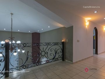 Casa en venta en Bugambilias Zona Sur Lujo