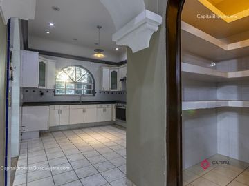 Casa en venta en Bugambilias Zona Sur Lujo