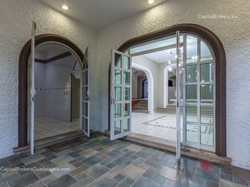 Casa en venta en Bugambilias Zona Sur Lujo