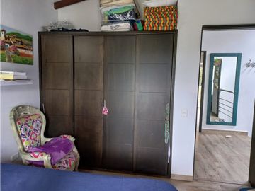 Venta casa de 230 m2 en conjunto cerrado en el Retiro.