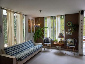Venta casa de 230 m2 en conjunto cerrado en el Retiro.