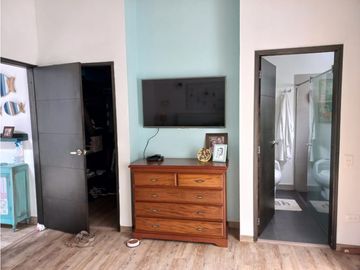 Venta casa de 230 m2 en conjunto cerrado en el Retiro.