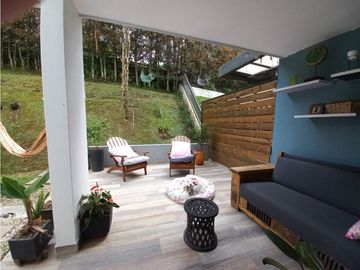 Venta casa de 230 m2 en conjunto cerrado en el Retiro.