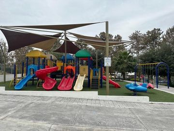 CASA EN VENTA EN PUERTA DE HIERRO