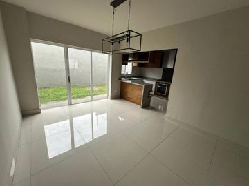 CASA EN VENTA EN PUERTA DE HIERRO