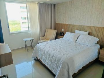 SE VENDE AMPLIO APARTAMENTO EN LA CASTELLANA