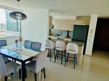 SE VENDE AMPLIO APARTAMENTO EN LA CASTELLANA