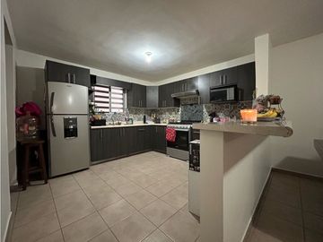 Venta de Casa Lagos de Zirándaro Juarez N.L.
